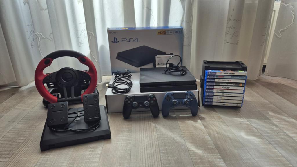 PS4 500GB met 2 controllers, stuur en 10 games, Spelcomputers en Games, Spelcomputers | Sony PlayStation 4, Ophalen, Met 2 controllers
