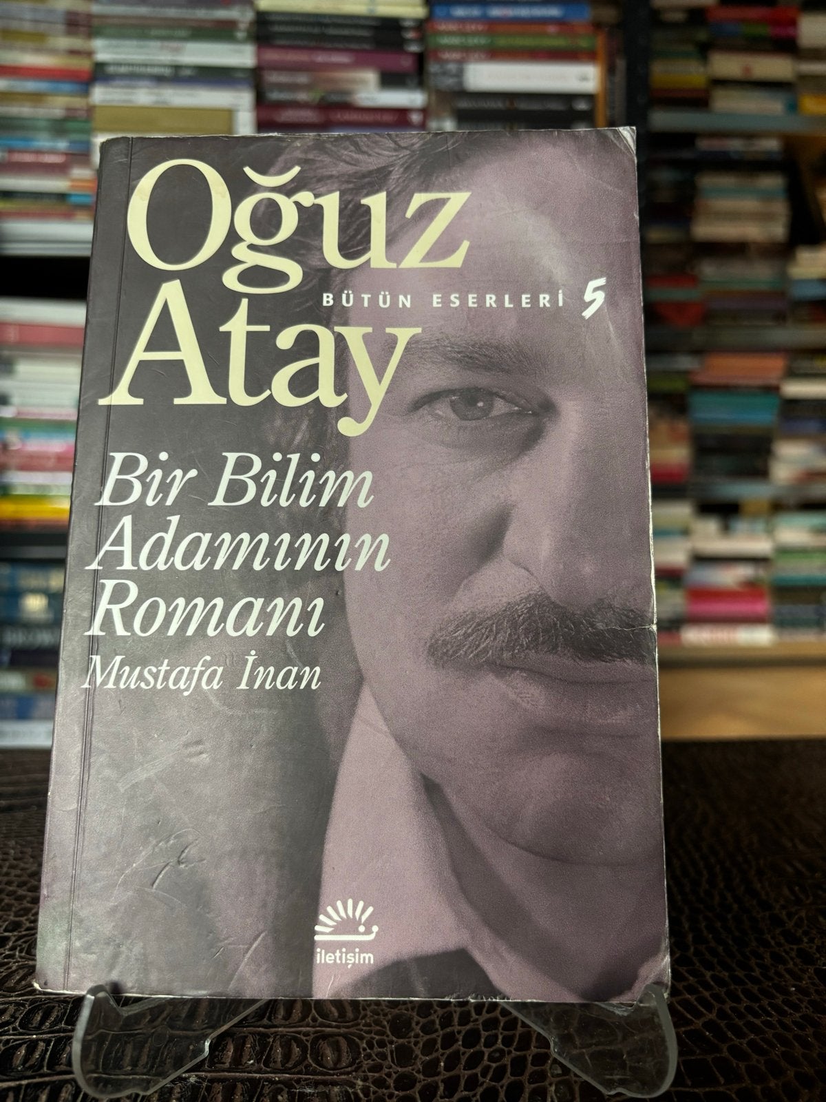 Oğuz Atay - Bir Bilim Adamının Romanı (Mustafa İnan), Ophalen of Verzenden, Gelezen, Wereld overig