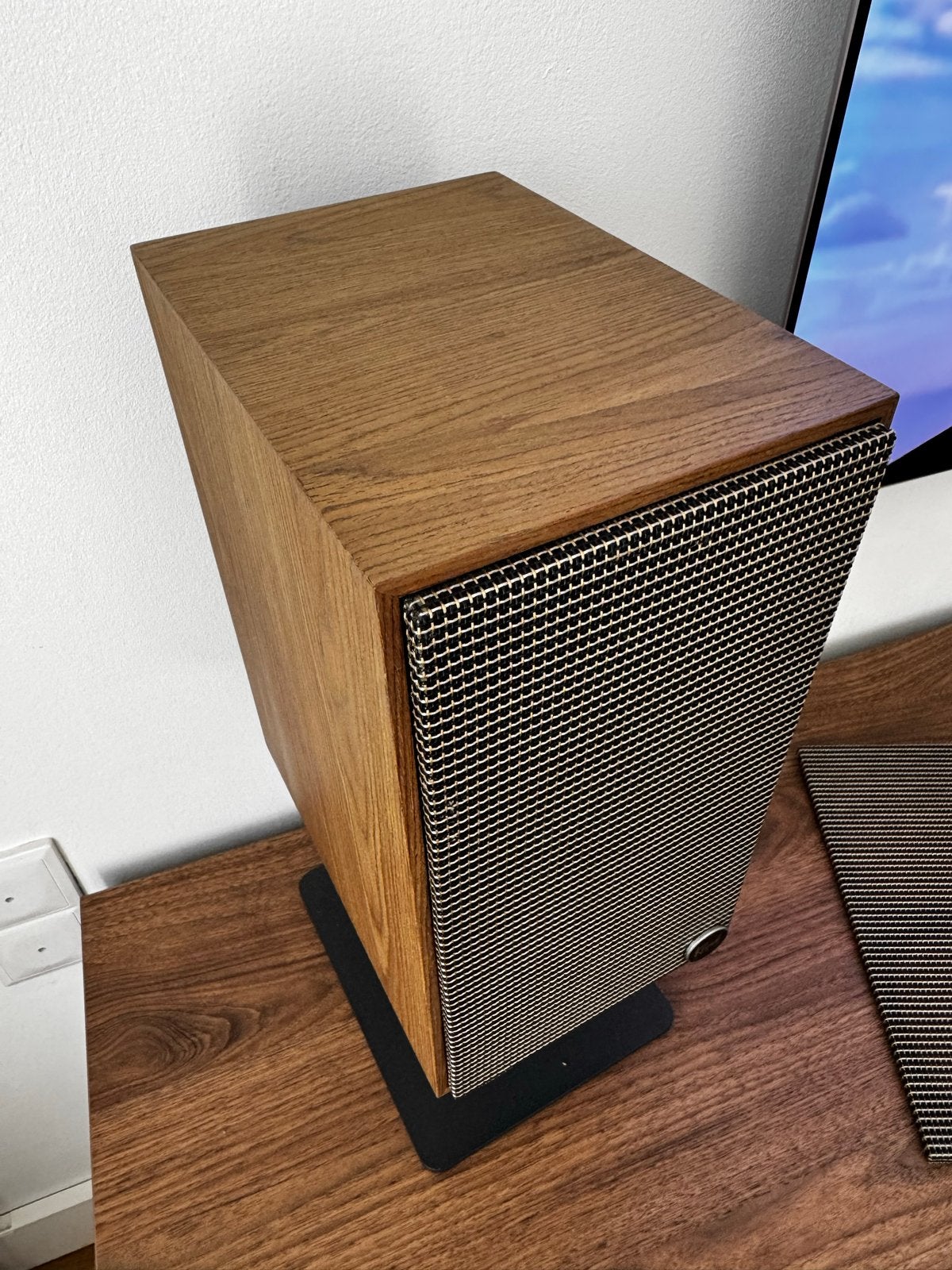 Klipsch The Fives - Actieve Boekenplank Speakers (Walnoot), Bluetooth, Ophalen of Verzenden, Zo goed als nieuw, Boekenplank luidspreker