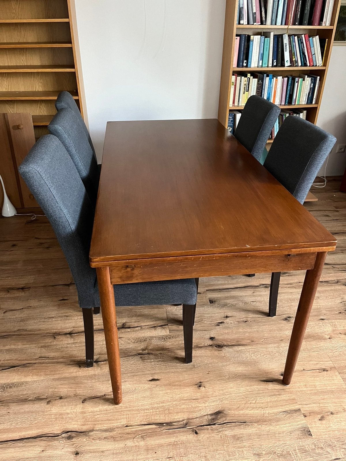 SPOED!! Uitschuifbare eettafel met 5 stoelen, Ophalen, 200 cm of meer, 50 tot 100 cm, Zo goed als nieuw
