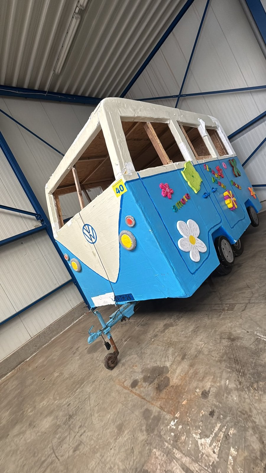 Carnavals wagen Hippie., Hobby en Vrije tijd, Feestartikelen, Ophalen of Verzenden