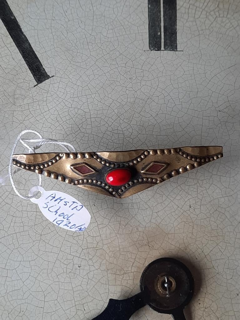 Broche amsta school 1920, Sieraden, Tassen en Uiterlijk, Overige materialen, 4 tot 7 cm, Gebruikt, Overige kleuren