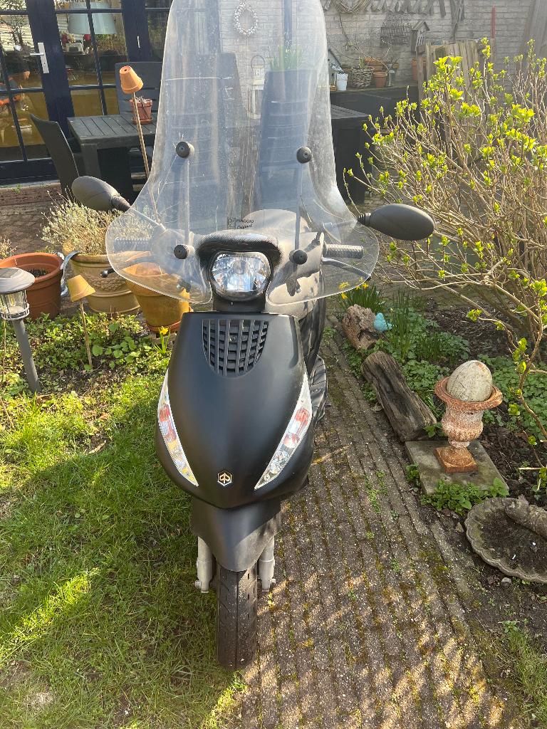 piaggio zip, Fietsen en Brommers, Scooters | Piaggio, Ophalen, Maximaal 45 km/u, Zip, Zo goed als nieuw