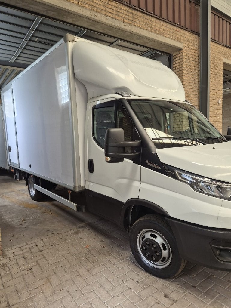 Iveco Daily 35C 2021 Wit, Auto's, Bestelauto's, Automaat, Achterwielaandrijving, Iveco, 179 pk