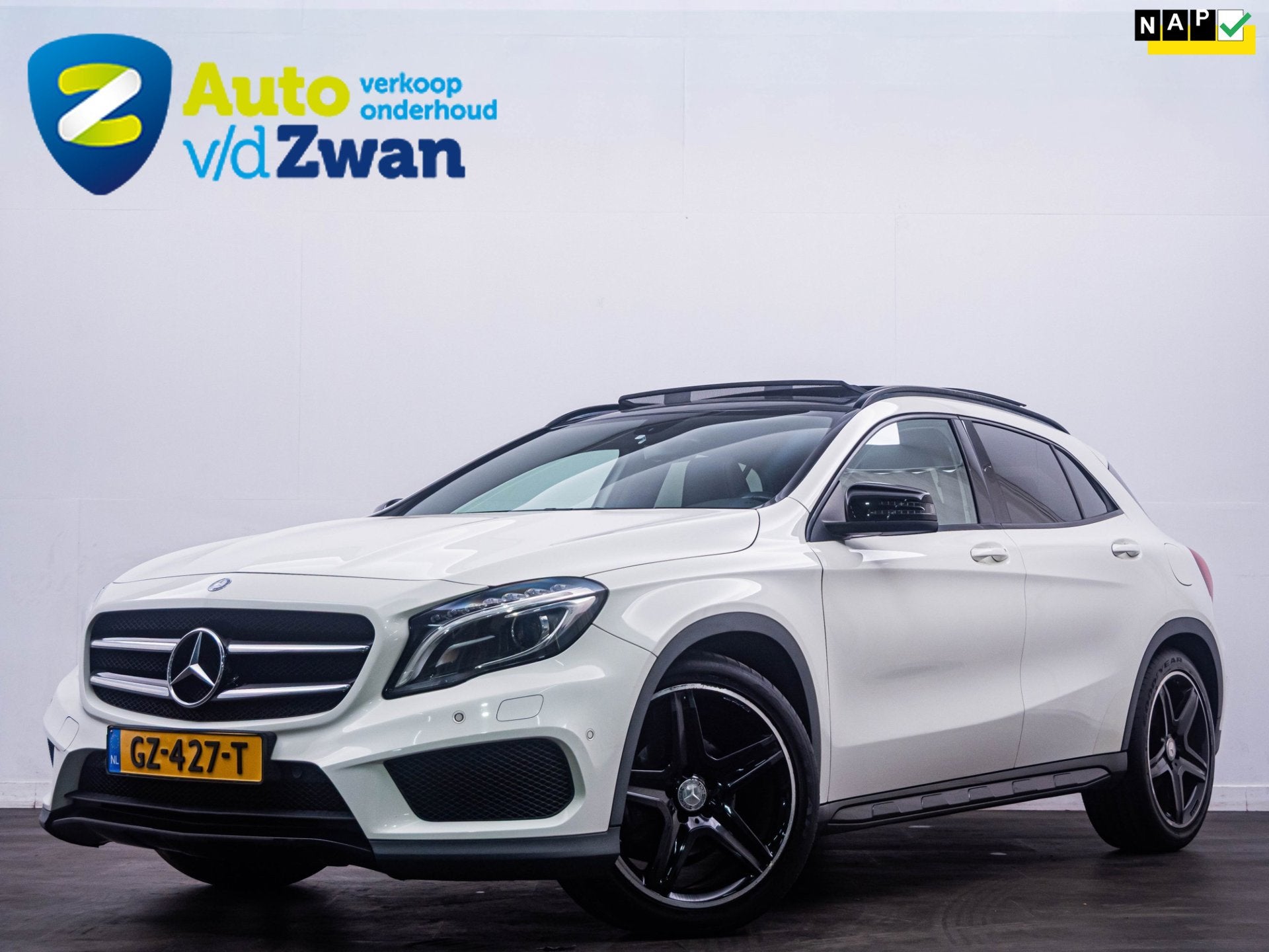 Mercedes-Benz GLA-klasse 180 Ambition 'Automaat' Pano|Cruise, Auto's, Gebruikt, 4 cilinders, 715 kg, 1335 kg