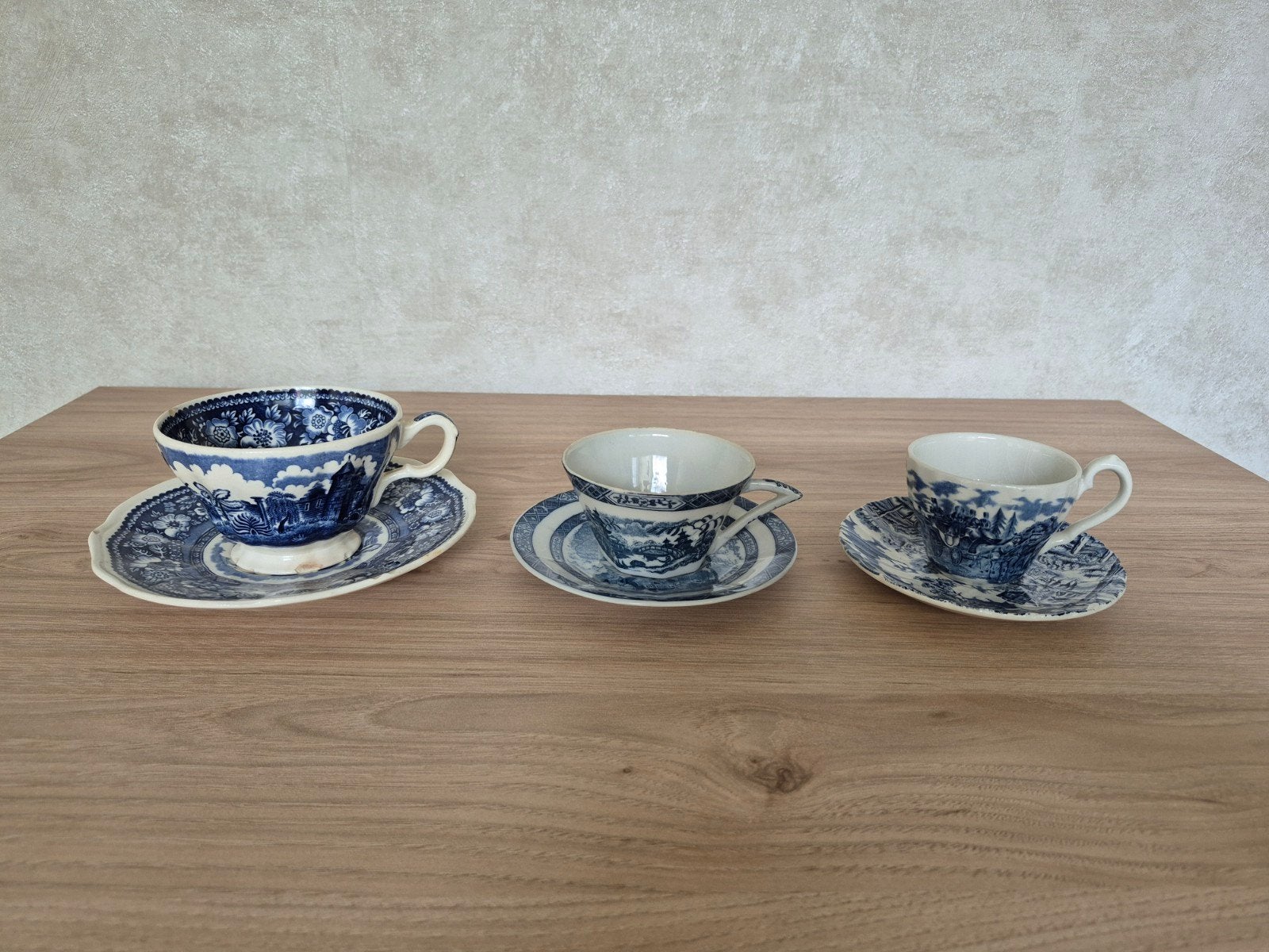 3 antieke koffie-/theekopjes, Ophalen