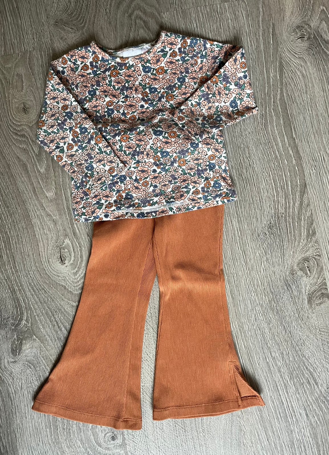 HEMA flared broek mt 86/92, Ophalen of Verzenden, Meisje, Broekje