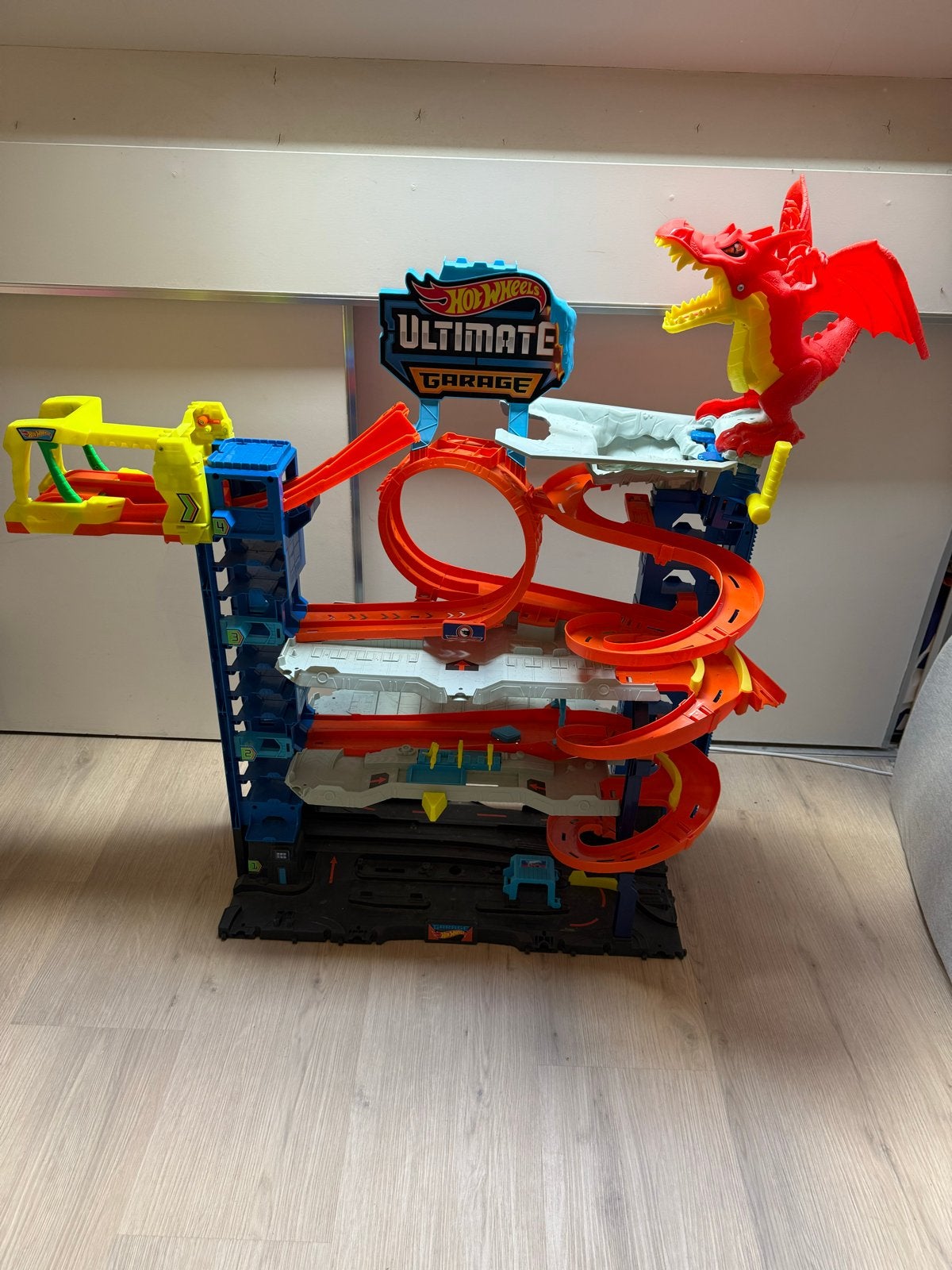 Hot Wheels Ultimate Garage met draak, Kinderen en Baby's, Speelgoed | Speelgoedvoertuigen, Ophalen, Zo goed als nieuw