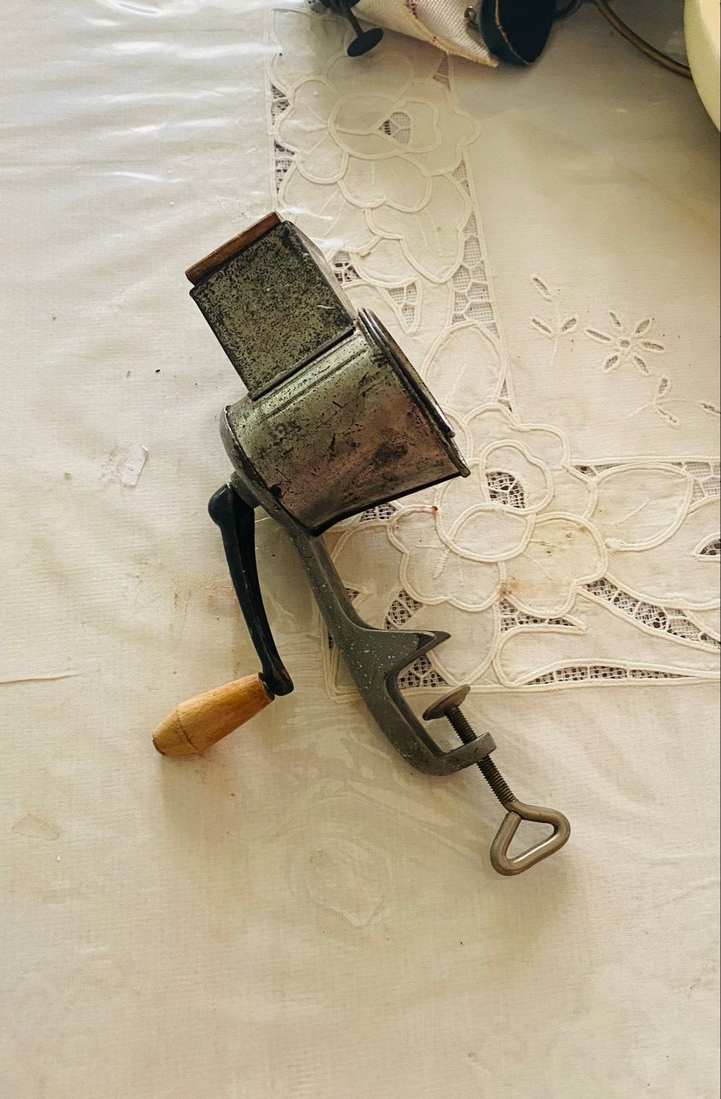 Duits Vintage handmatige kaasrasp/notenmolen, Antiek en Kunst, Ophalen of Verzenden