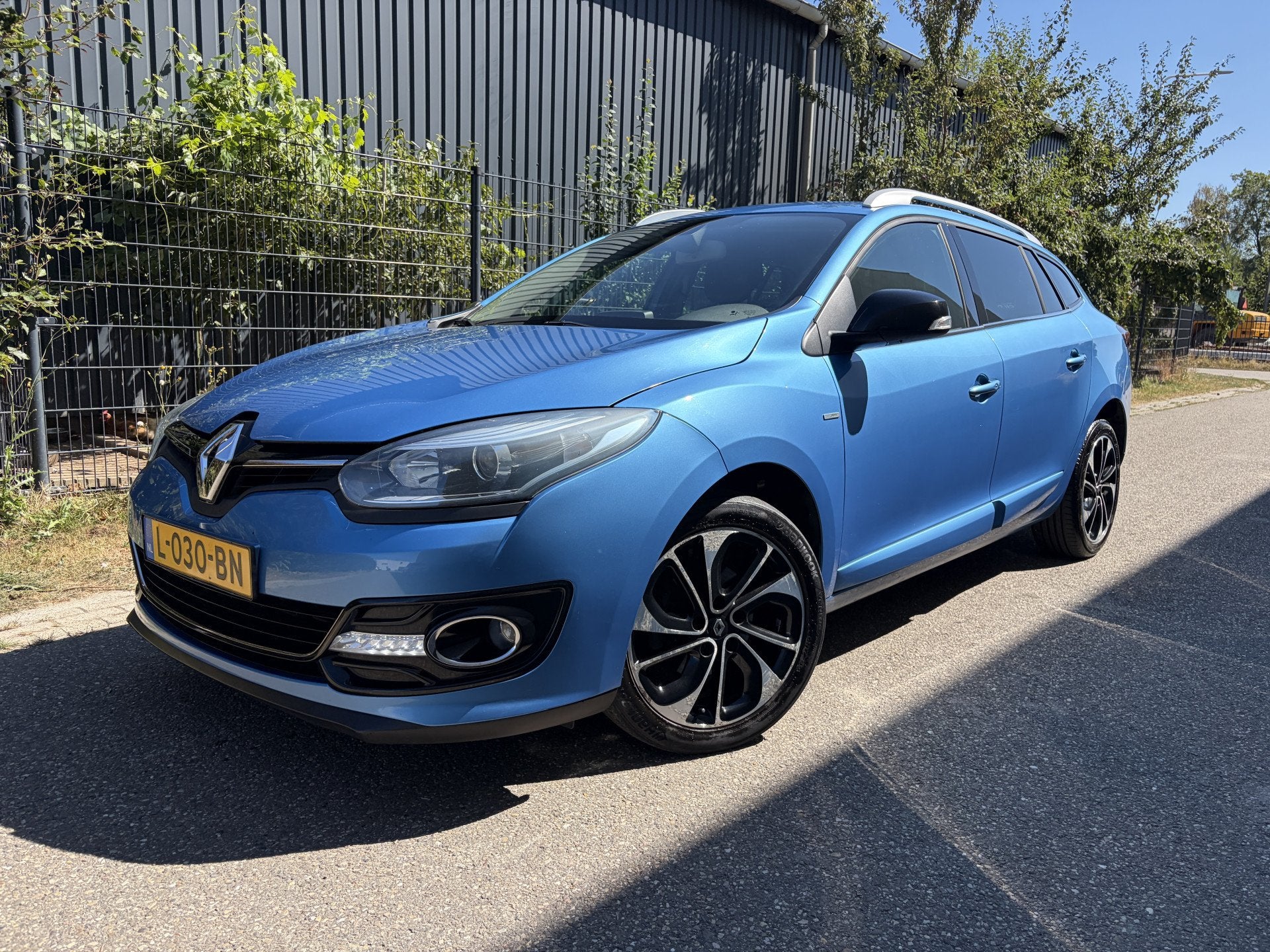 Renault Mégane Estate 1.2 TCe Bose / AUTOMAAT / NAVI / CRUI, Voorwielaandrijving, Euro 5, Gebruikt, 4 cilinders