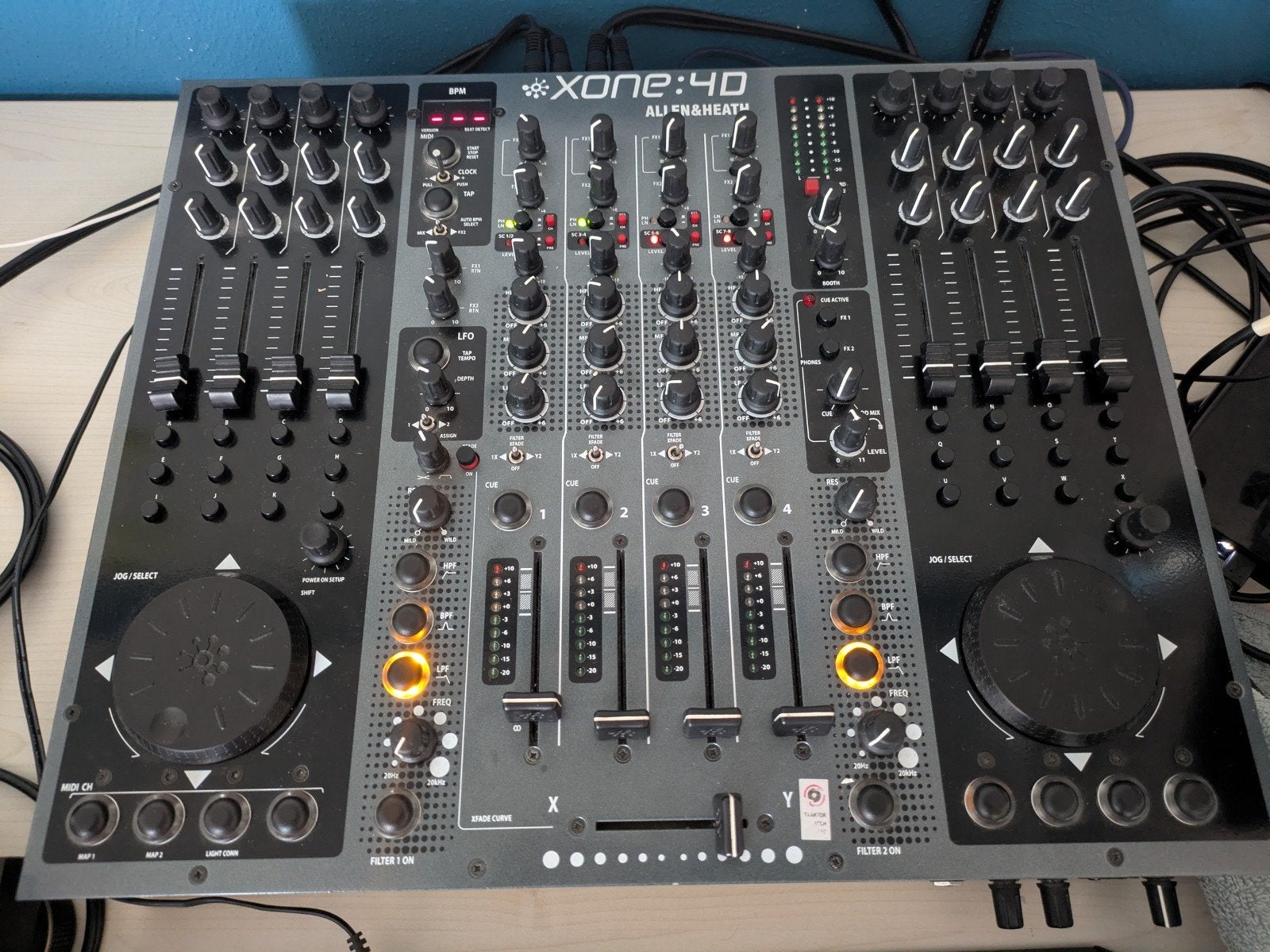 Allen & Heath Xone:4D DJ Mixer - Uitstekende Staat, Ophalen, Zo goed als nieuw, Dj-set, Overige merken