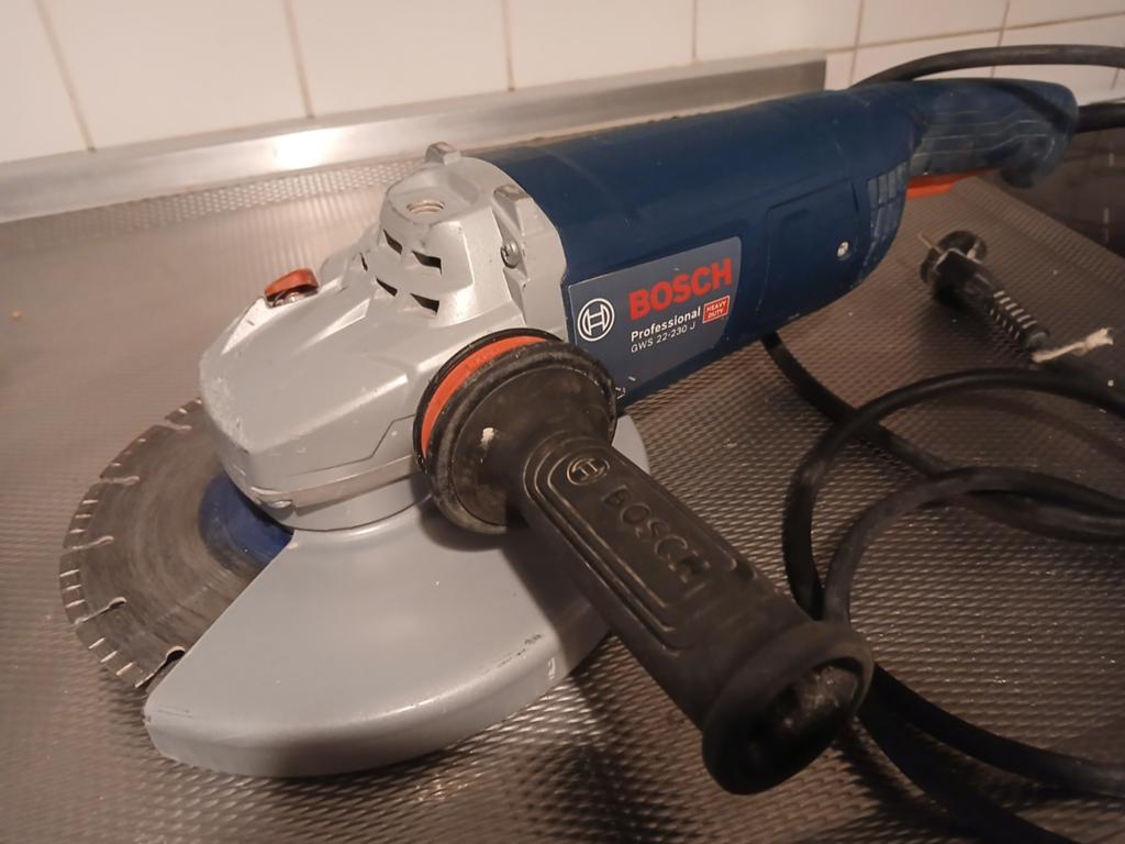 Bosch Professional GWS 22-230 J Haakse slijper + Diamantschi, Ophalen