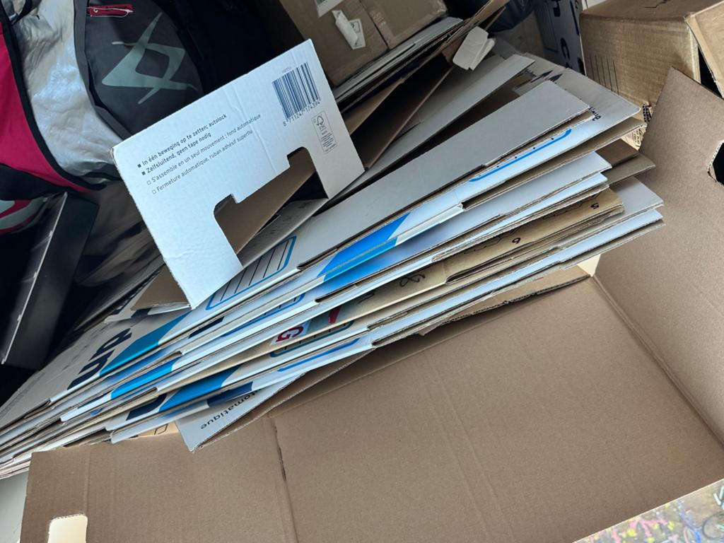 Ca. 15 Verhuisdozen / Moving Boxes, Ophalen, Opvouwbaar, 50 tot 75 cm, Minder dan 40 cm