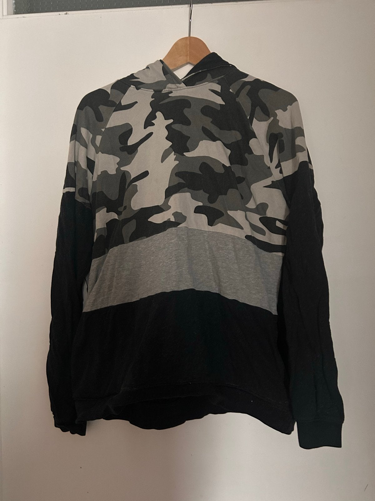 H&M Camouflage Hoodie - Maat 170/176, Ophalen of Verzenden, Gedragen