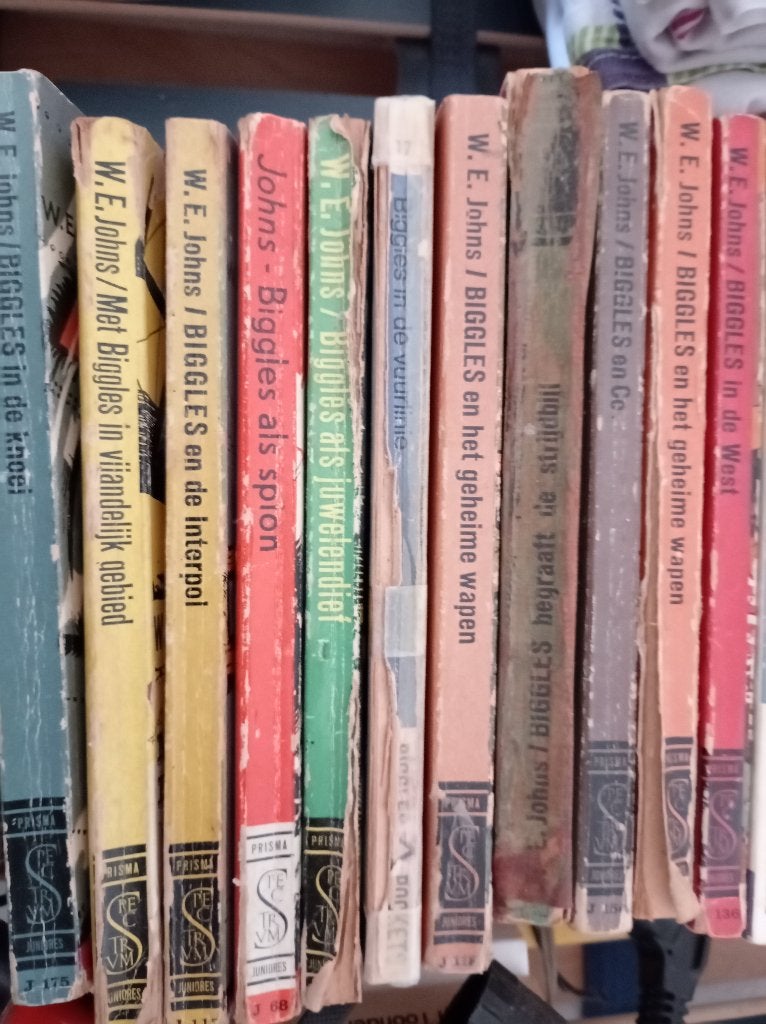 Biggles Pockets plm 22 stuks, Boeken, Ophalen of Verzenden, Gelezen, WE Johns