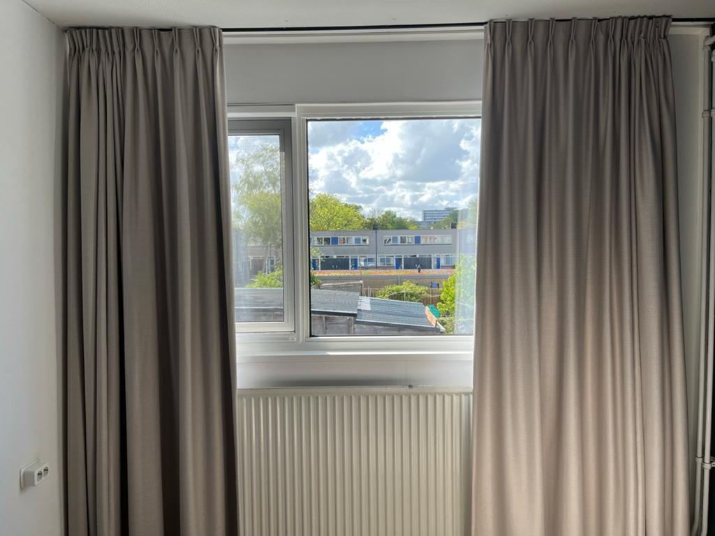 Taupe gordijnen, verduisterend, 2 stuks, Ophalen, 200 cm of meer, Beige, Zo goed als nieuw