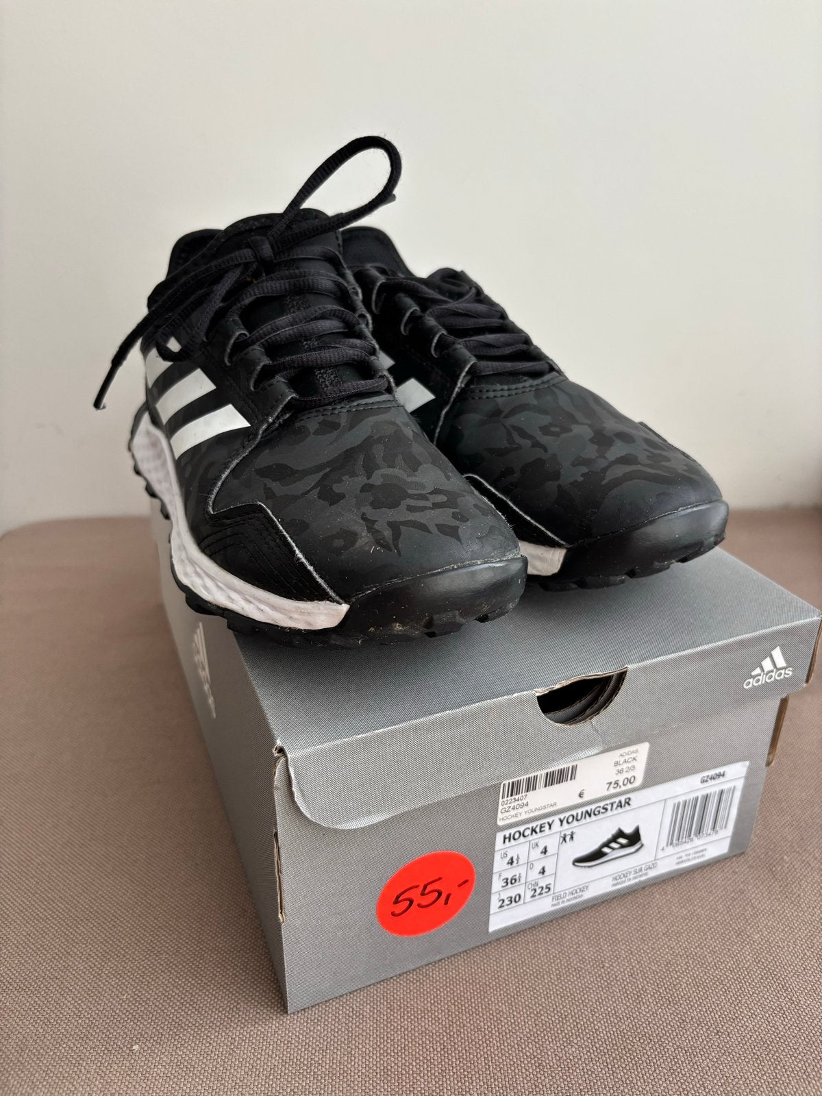Adidas Hockey Youngstar schoenen zwart - Maat 36 2/3, Ophalen, Zo goed als nieuw, Schoenen