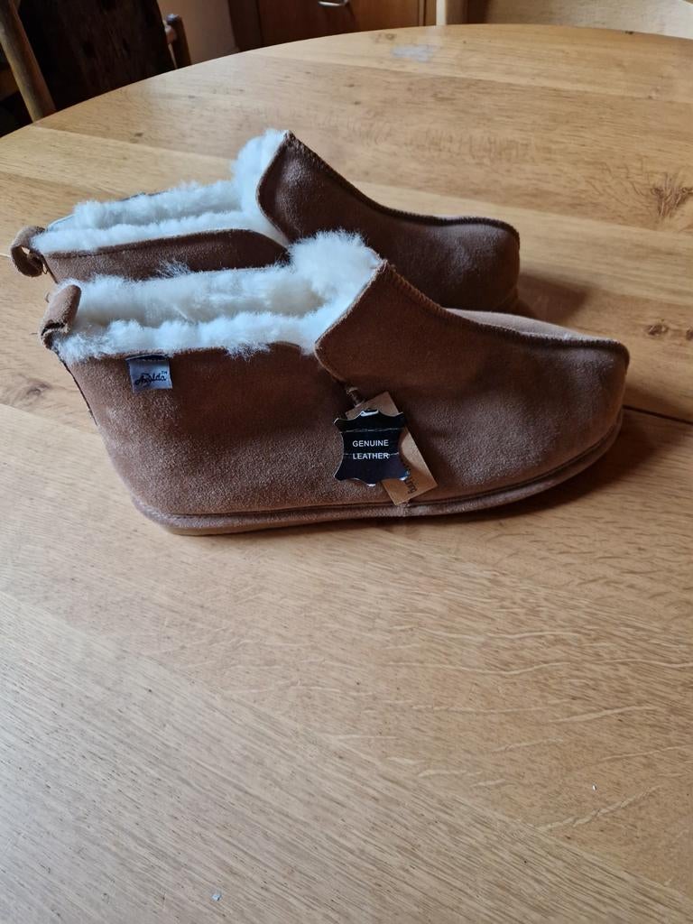 PANTOFFELS MAAT 43, Bruin, Nieuw, Ophalen of Verzenden, Pantoffels of Sloffen