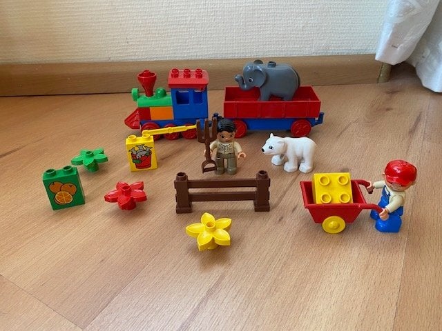 Duplo, treintje met dieren, poppetjes, hek, bloem, kruiwagen, Ophalen of Verzenden, Gebruikt, Duplo