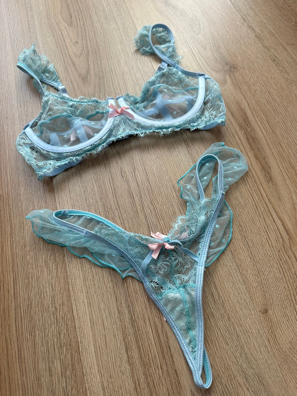 Blauwe kanten bh en string, Verzenden, Blauw, Setje