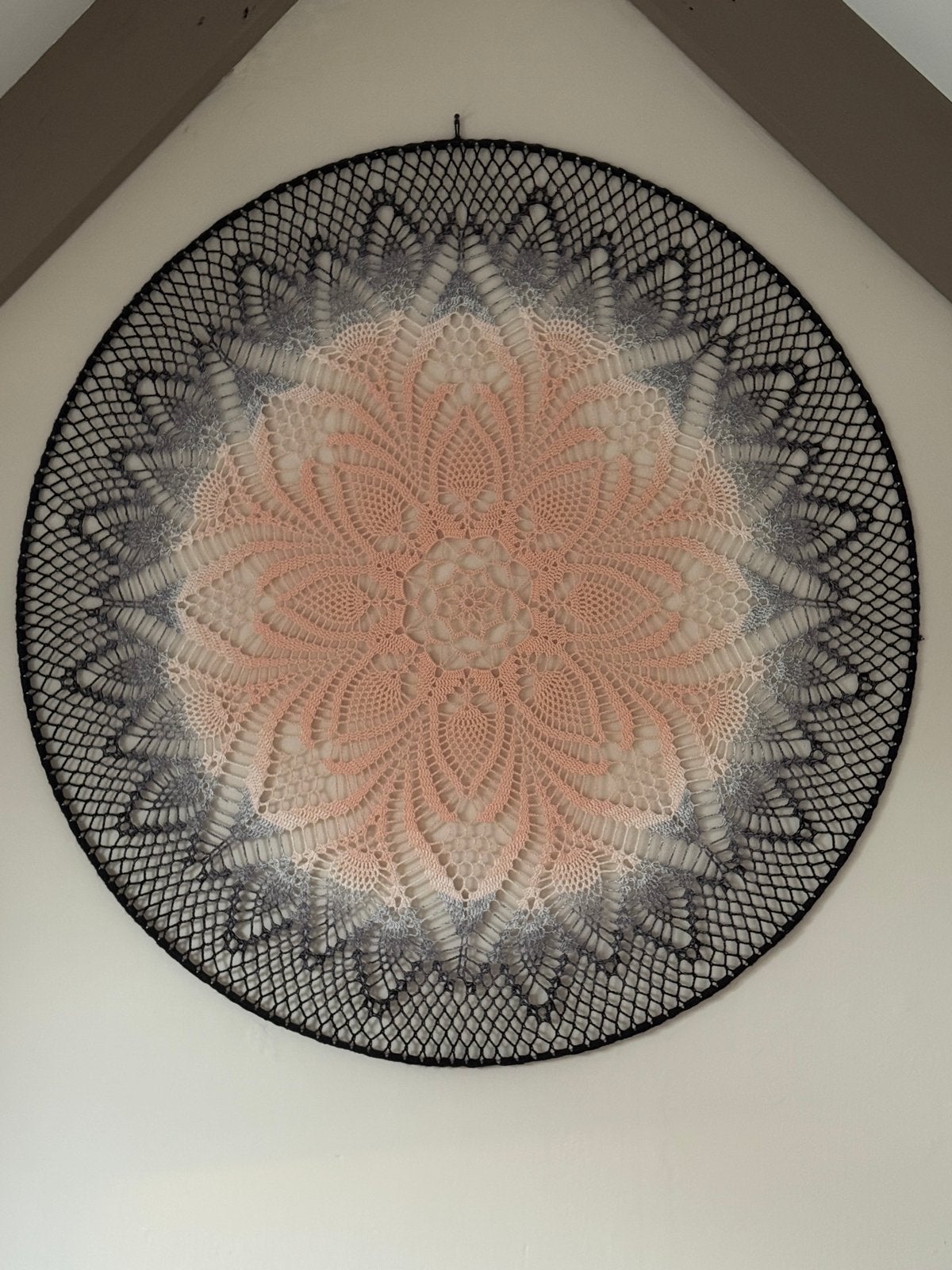 Gehaakte mandala te koop, Huis en Inrichting, Woonaccessoires | Dienbladen, Ophalen, Zo goed als nieuw, Hout