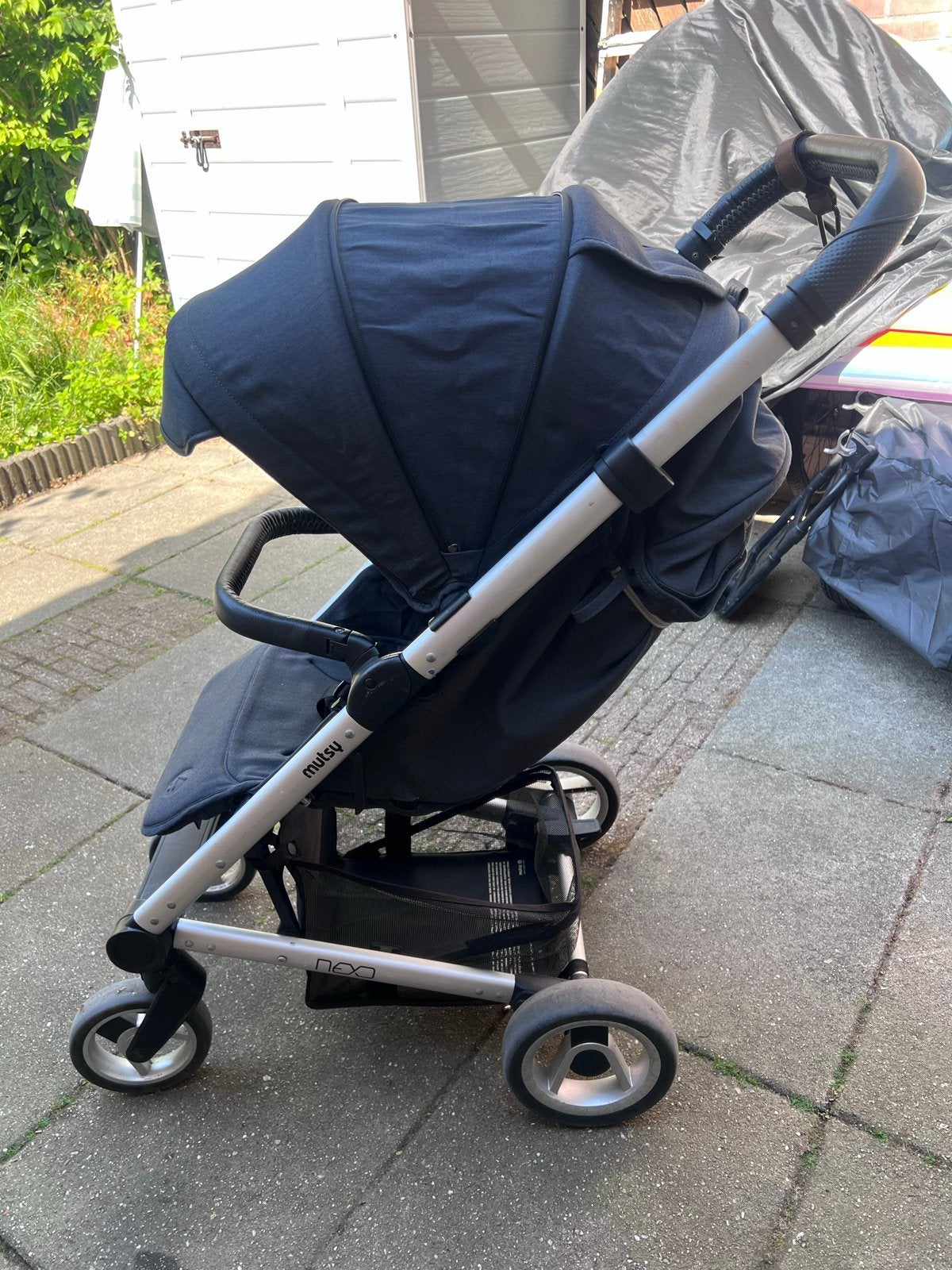 Mutsy Nexo - kinderwagen met meerijdplankje, Gebruikt, Verstelbare duwstang, Mutsy, Ophalen