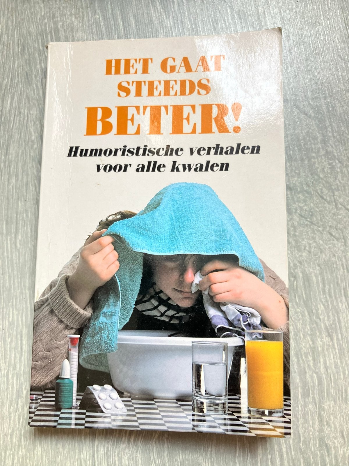Het Gaat Steeds Beter! Humoristische verhalen, Ophalen of Verzenden, Gelezen, Verhalen
