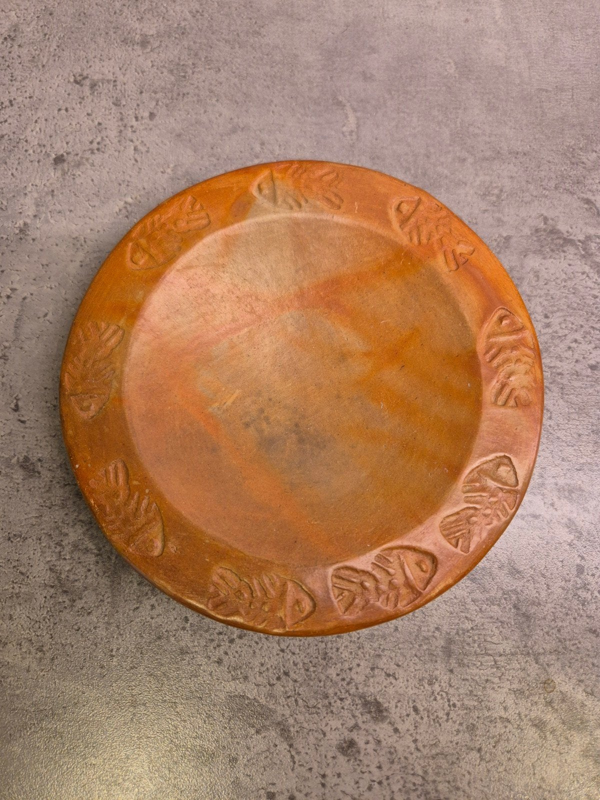 Sasak Pottery vintage terracotta schaaltje met visjes, Ophalen of Verzenden