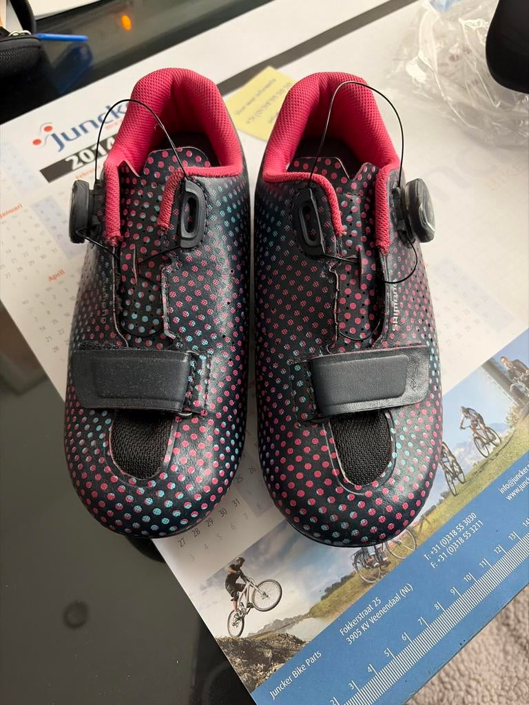 Shimano fietsschoenen met BOA sluiting - Zo goed als nieuw, Fietsen en Brommers, Fietsaccessoires | Fietskleding, Ophalen, Schoenen