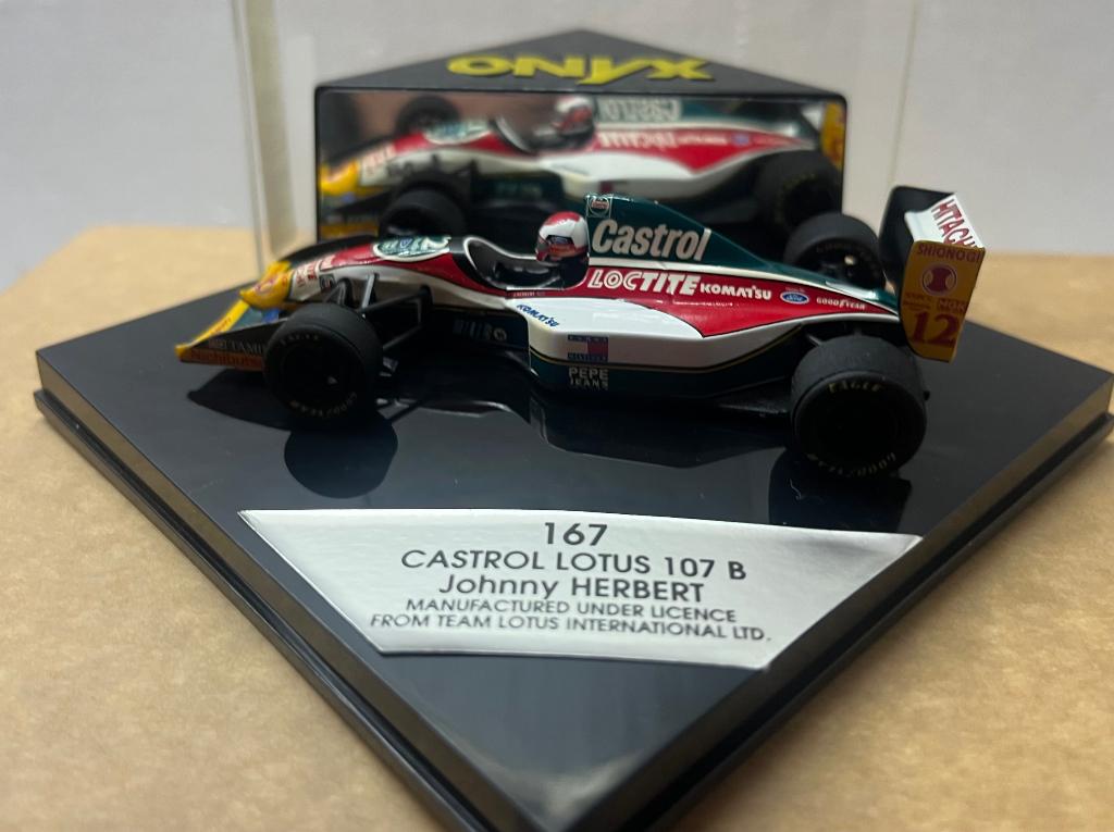 1:43 Onyx 167, Castrol Lotus Ford 107B, Johnny Herbert, Ophalen of Verzenden, Zo goed als nieuw, Auto, Overige merken
