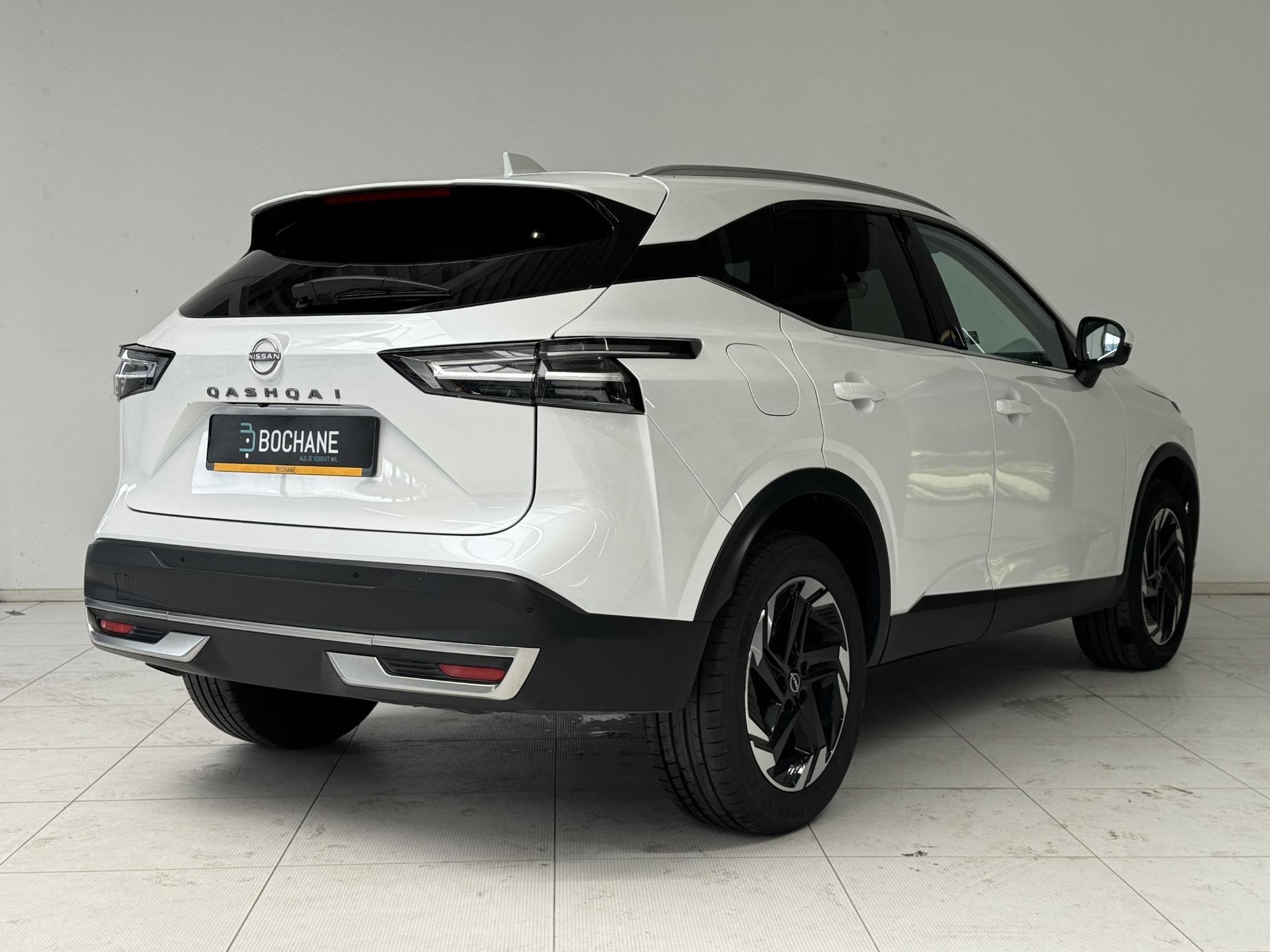 Nissan Qashqai 1.3 MHEV Xtronic N-Connecta | Navigatie | 360, Auto's, 4 cilinders, Met garantie (alle), Leder en Stof, Wit