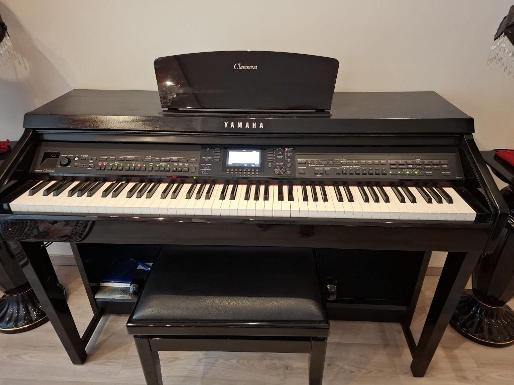 Yamaha Clavinova CVP 701, Ophalen, Yamaha, Aanslaggevoelig, 61 toetsen