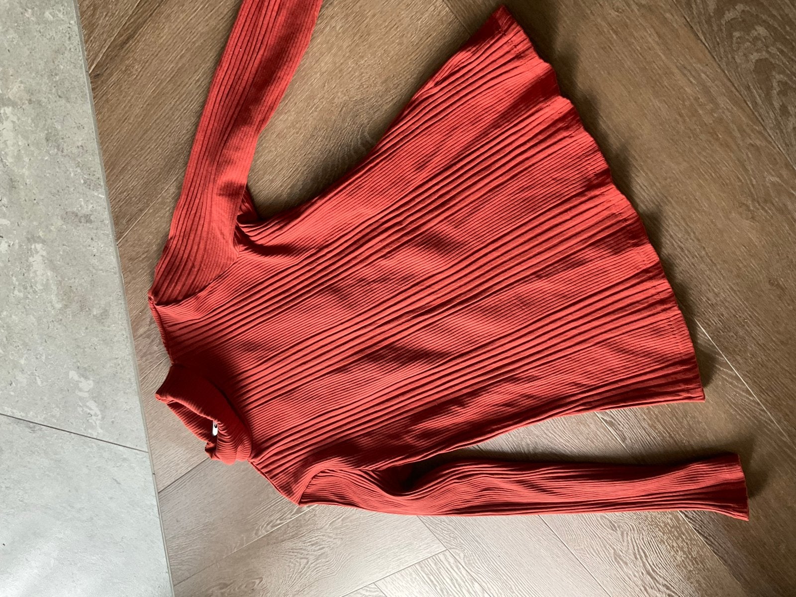 Everme ribgebreide coltrui in terracotta - Maat M, Ophalen of Verzenden, Zo goed als nieuw, Maat 38/40 (M), Oranje