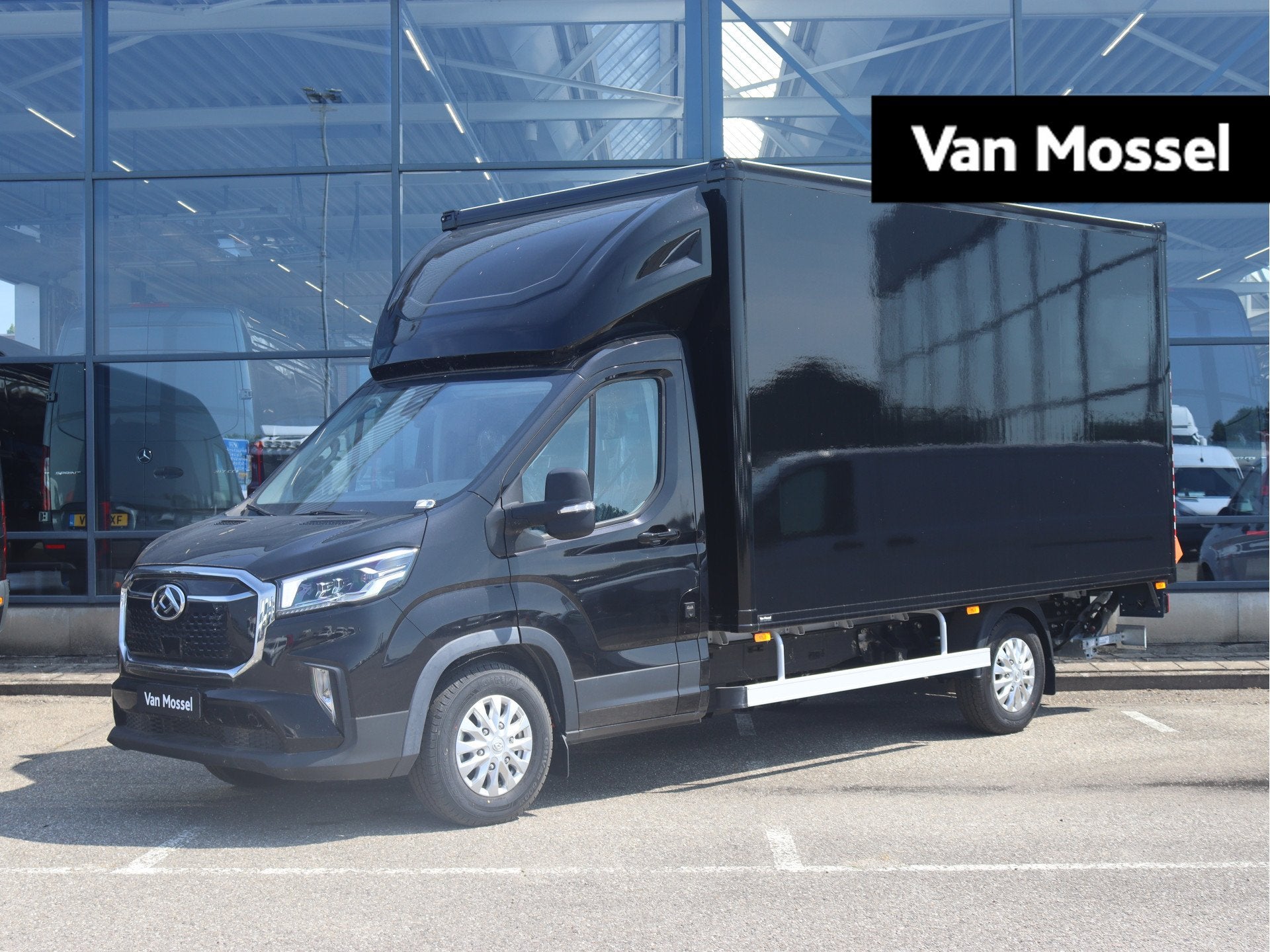 Maxus eDeliver 9 L4 Business DEAL 65 kWh (bj 2026), LED verlichting, Zwart, Origineel Nederlands, 204 pk