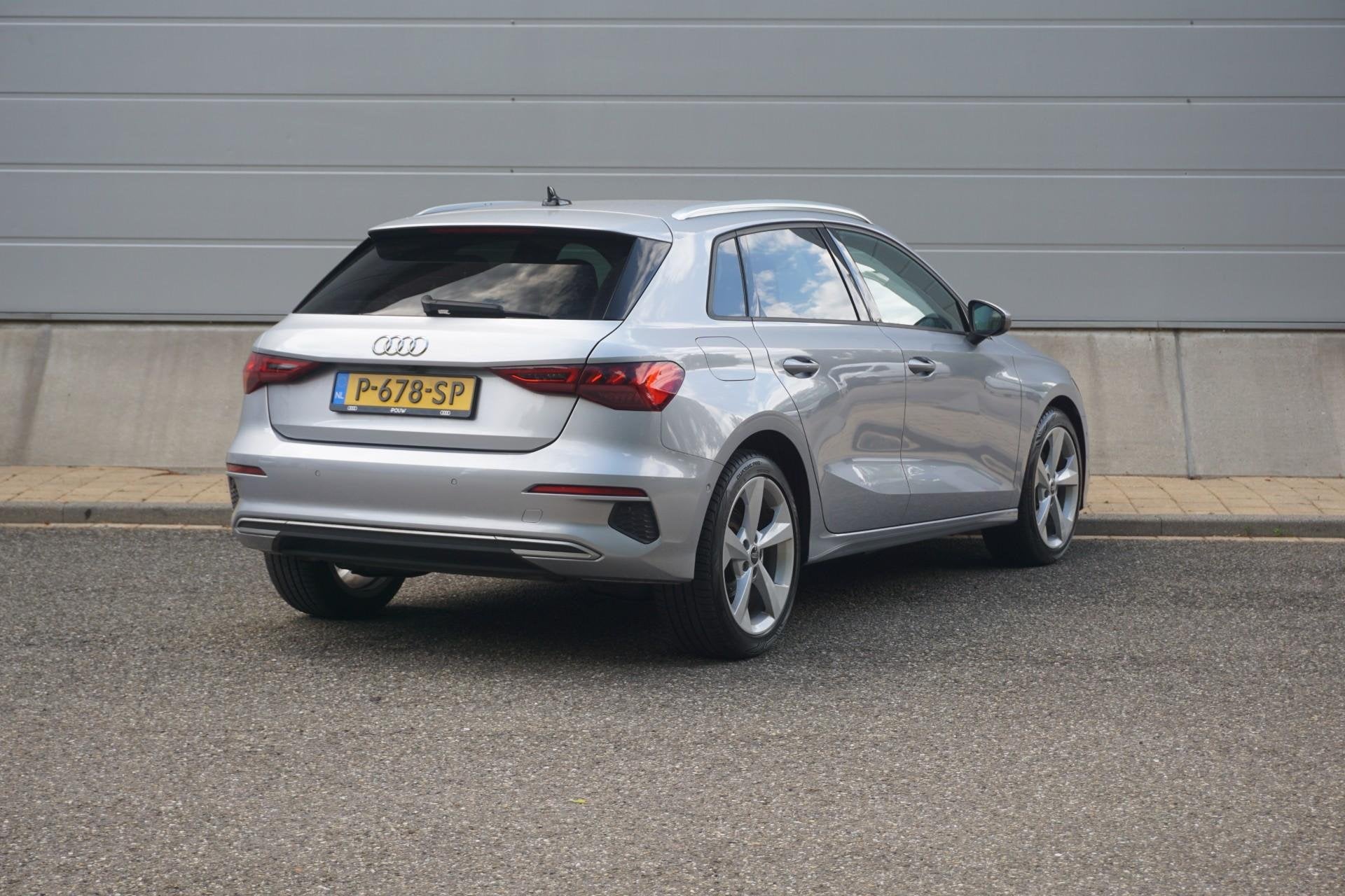 Audi A3 Sportback 40 TFSIe 204pk PHEV Advanced Edition | Tre, Auto's, Stof, Gebruikt, 4 cilinders, 1535 kg