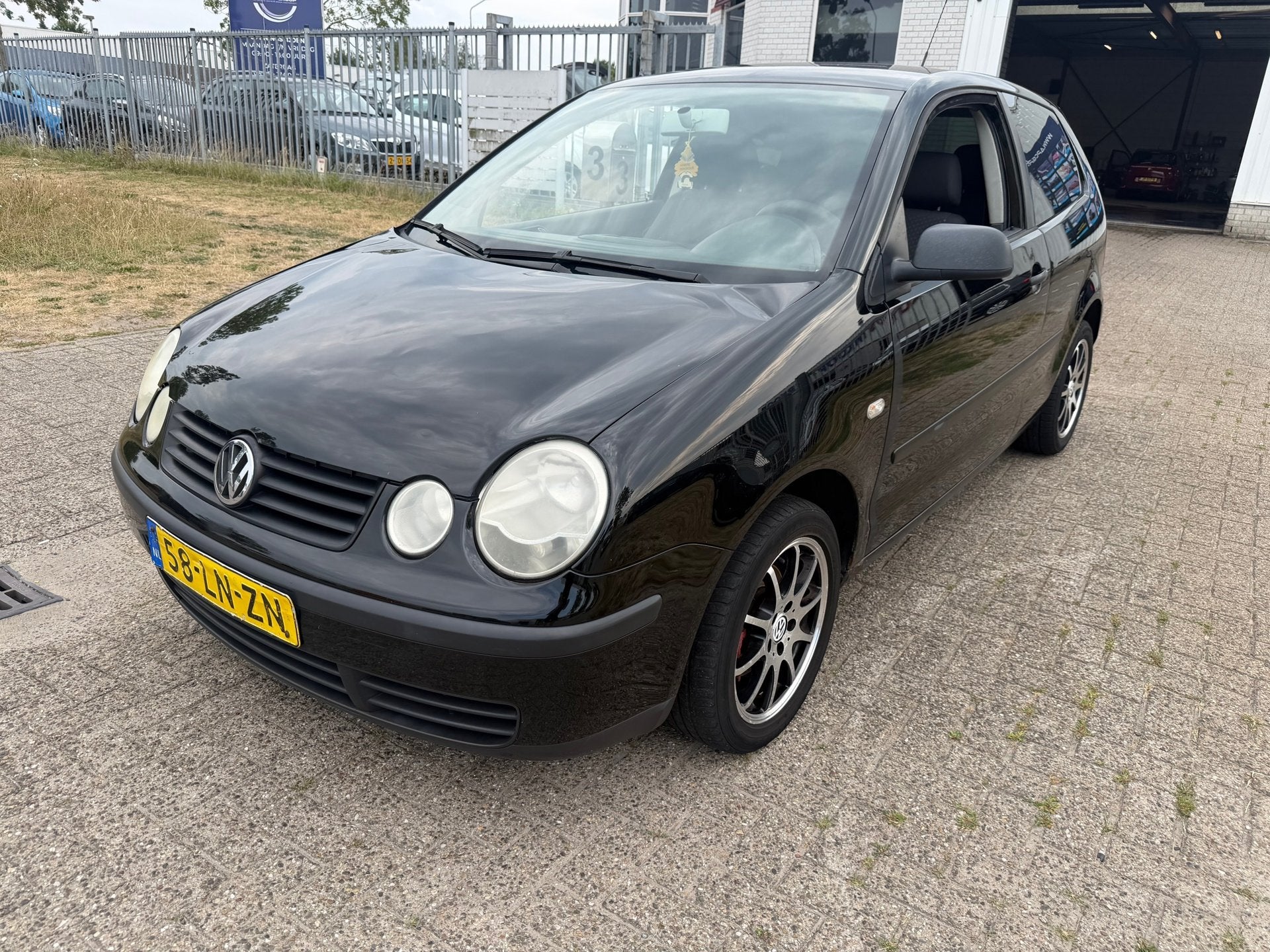 Volkswagen Polo 1.4-16V, Voorwielaandrijving, 4 cilinders, Zwart, Bedrijf