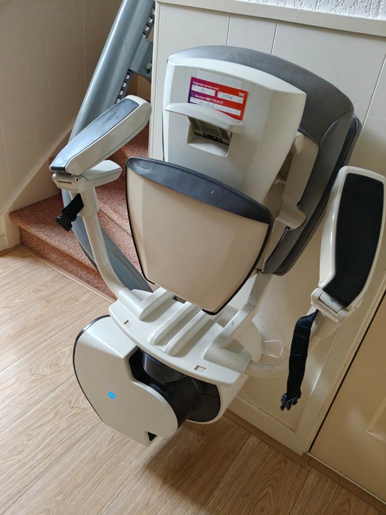 Thyssen Krupp traplift, Ophalen, Gebruikt