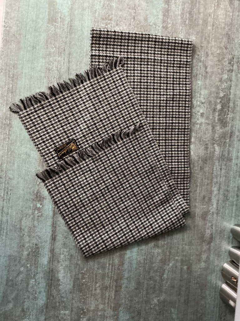 Cashmere sjaal/shawl., Kleding | Heren, Mutsen, Sjaals en Handschoenen, Ophalen of Verzenden, Zo goed als nieuw, Overige maten