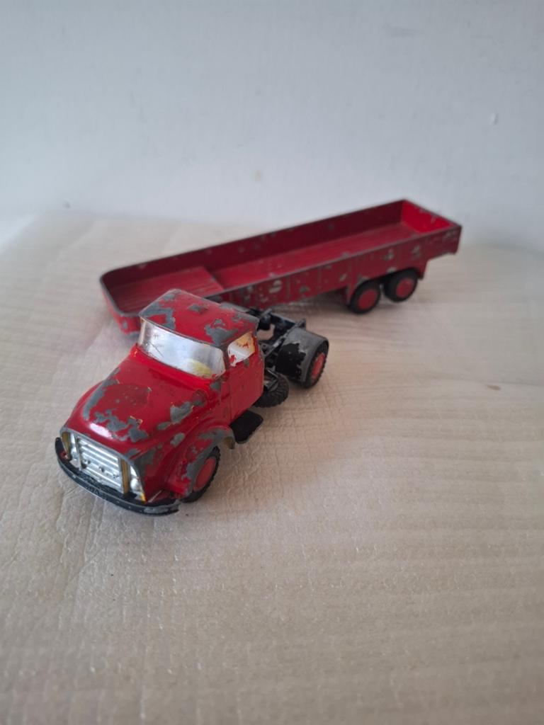 Lion Car Daf Torpedo kleine letters daf auto voor restaurati, Ophalen of Verzenden, Gebruikt, Bus of Vrachtwagen, Lion Toys