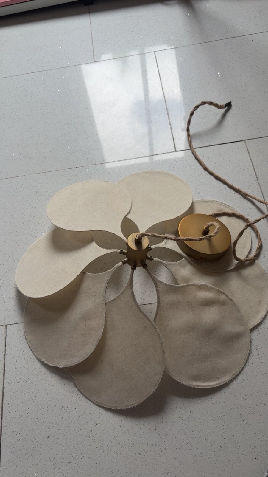 Beige bloemlamp, Ophalen, Zo goed als nieuw