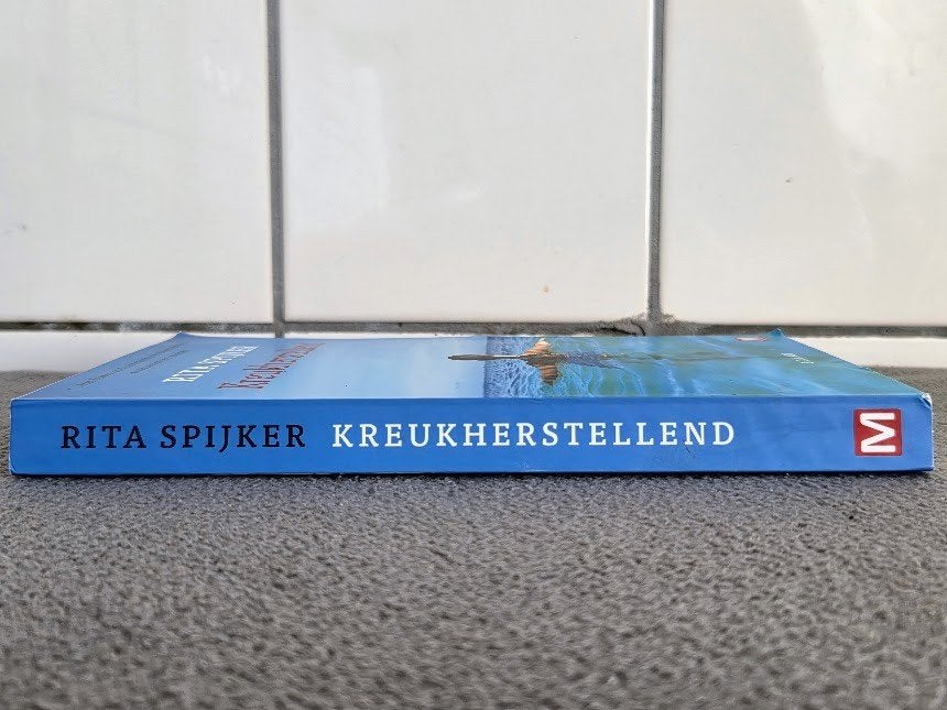 Kreukherstellend - Rita Spijker, Gelezen, Ophalen of Verzenden, Nederland, Rita Spijker