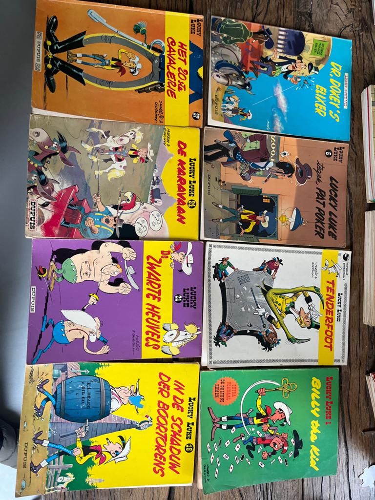 Lucky Luke stripboeken - 8 stuks, Boeken, Stripboeken, Meerdere stripboeken, Ophalen, Gelezen