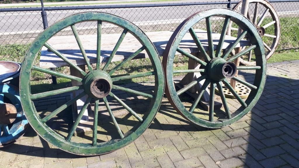 karrewielen wagenwielen kruiwagenwielen bolderkarwielen enz, Ophalen