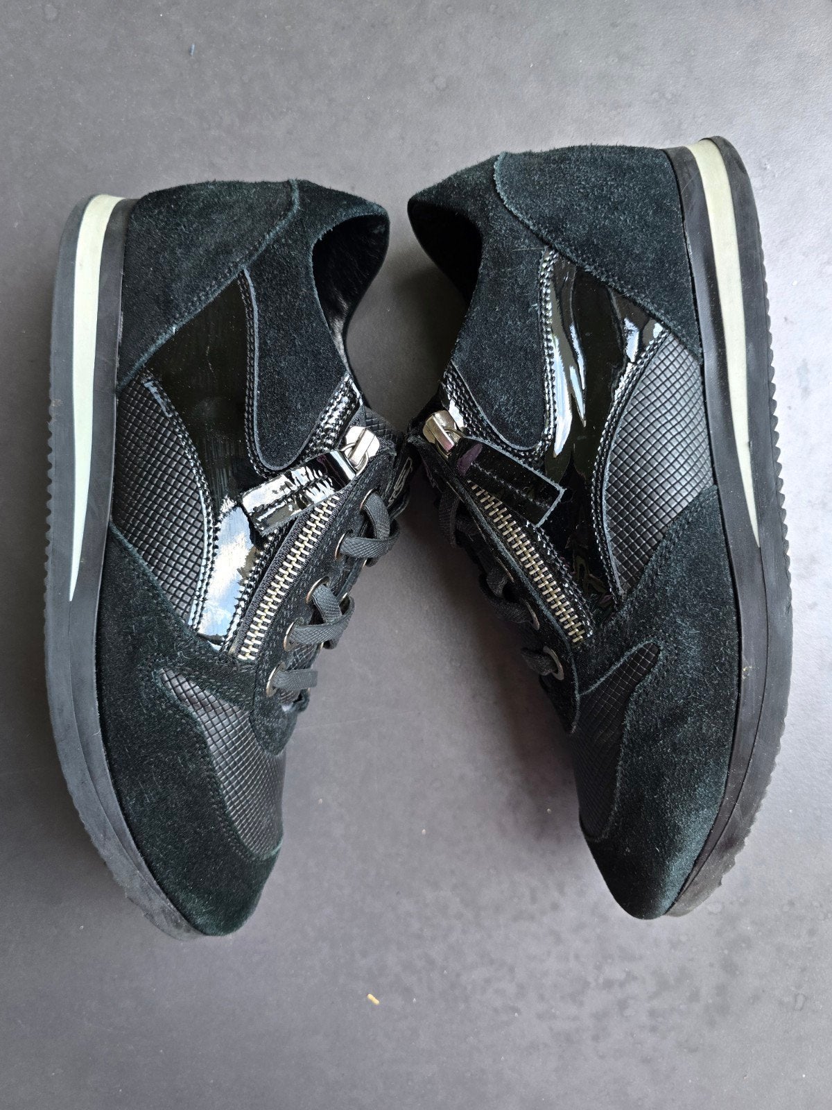 DL Sport zwarte suède/leren sneakers met rits - Maat 39, Kleding | Dames, Verzenden, Zwart, DL Sport, Sneakers of Gympen