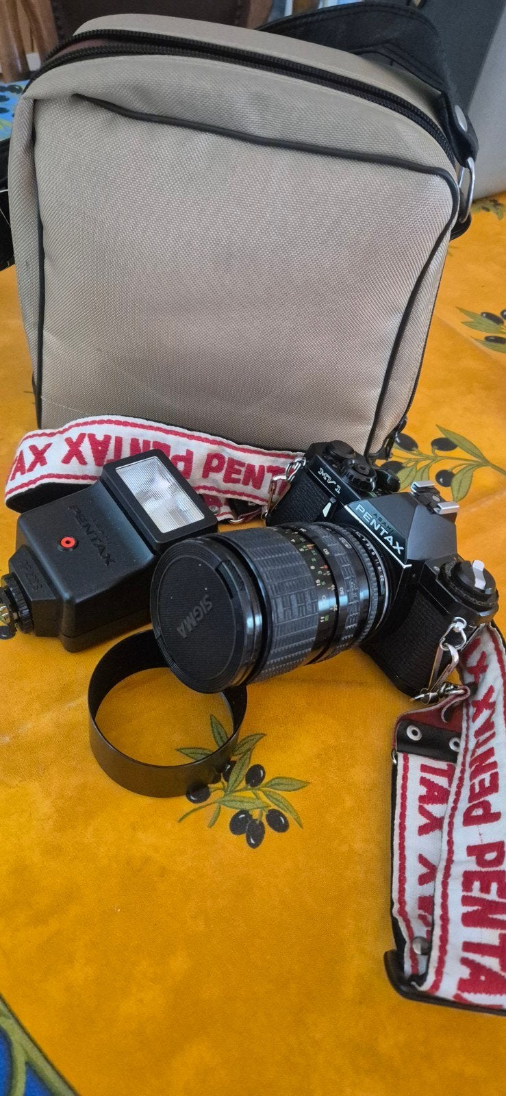 Pentax MV1 Spiegelreflexcamera met Sigma Zoomlens, Ophalen, Gebruikt, Spiegelreflex, Pentax