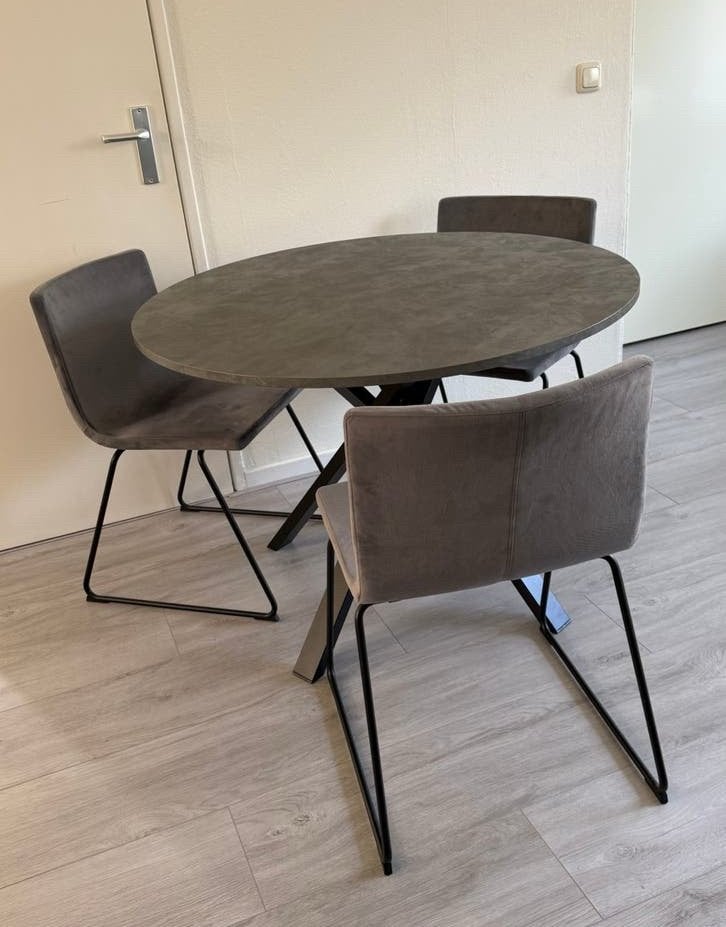 Prachtige grijze marmerlook ronde tafel Mariedamm Ikea, Ophalen of Verzenden