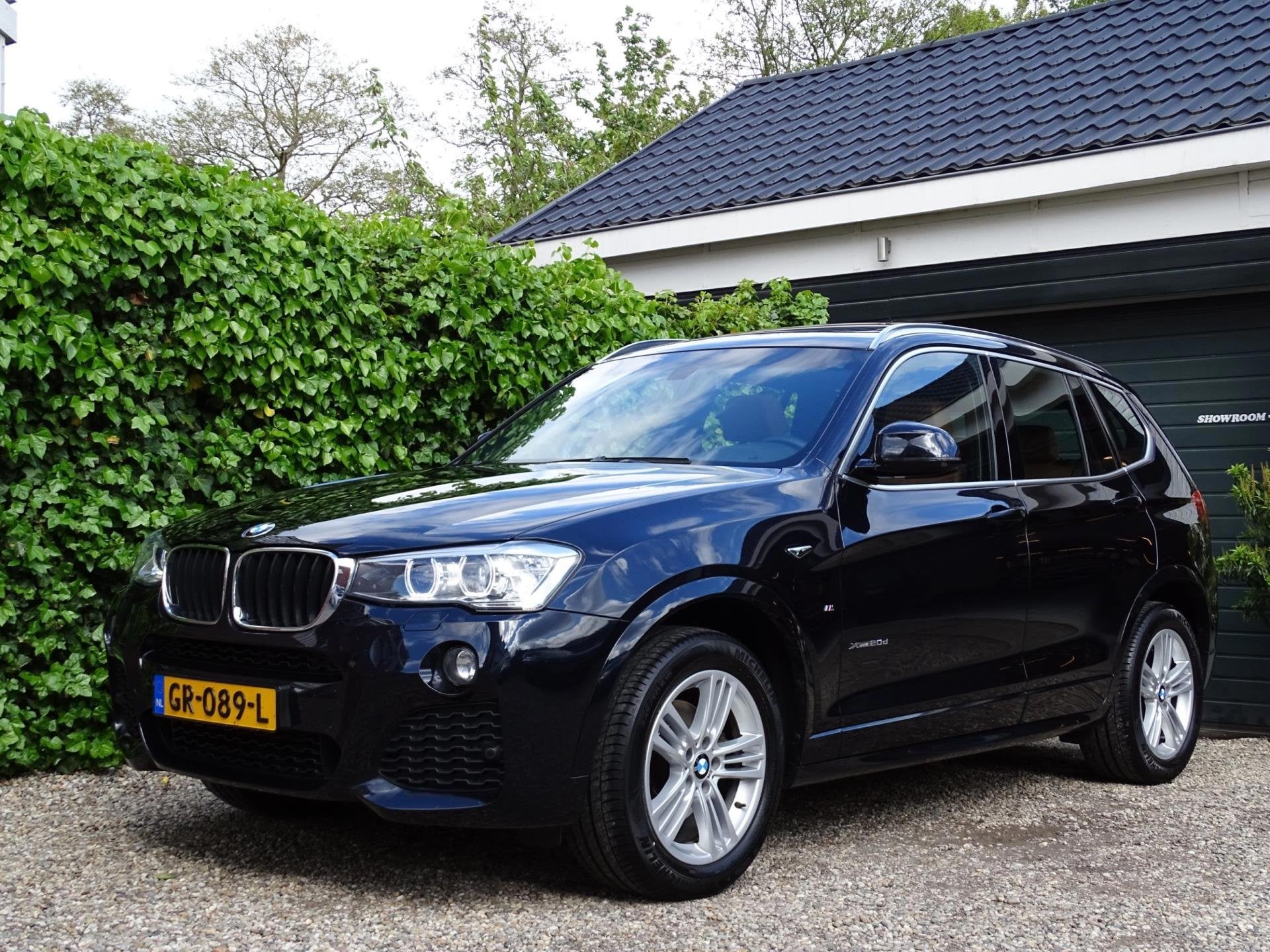 BMW X3 XDrive20d High Executive | M-Pakket | Panorama dak |, Auto's, Euro 6, 2000 kg, Zwart, 1705 kg