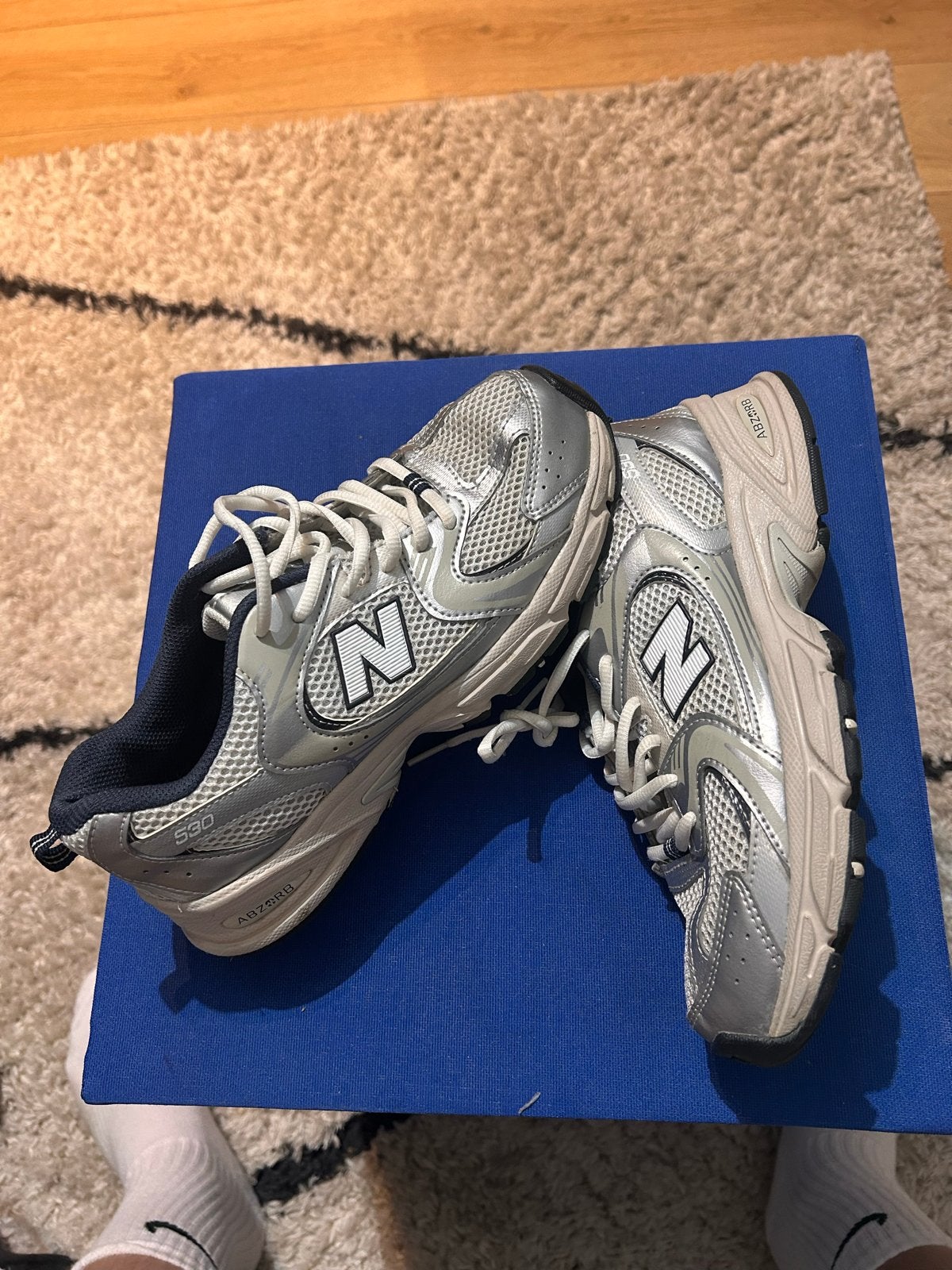 New Balance 530, Beige, Ophalen of Verzenden, Sneakers of Gympen, Zo goed als nieuw