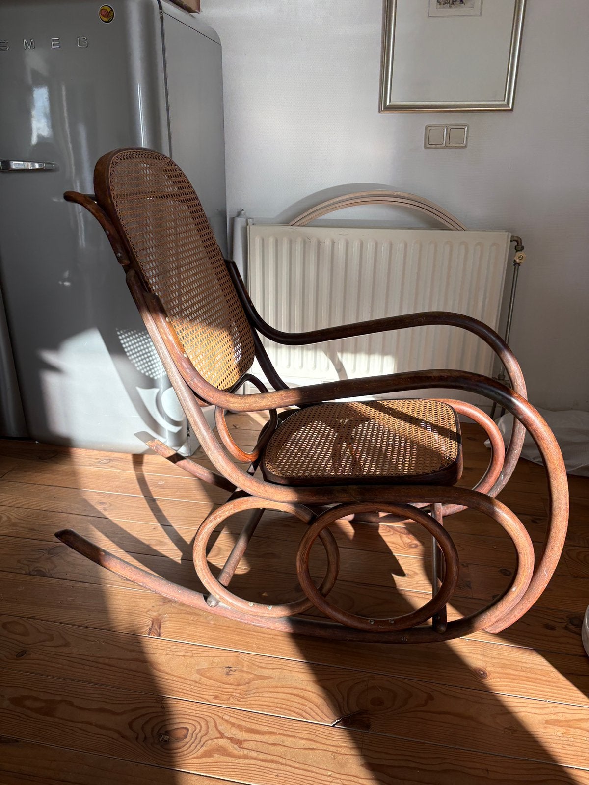 Vintage TON / Ligna schommelstoel – Thonet, Czechoslovakia, Ophalen, Gebruikt