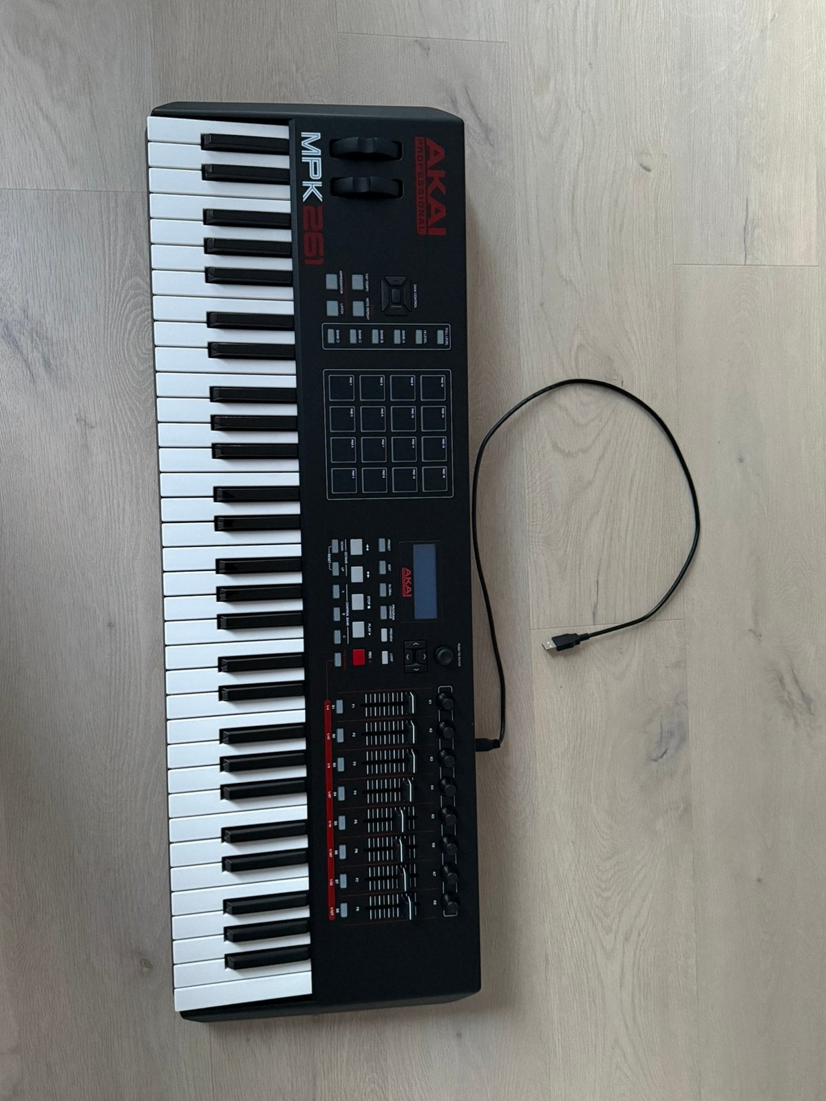 Akai MPK261 MIDI Keyboard Controller, Overige merken, 61 toetsen, Ophalen of Verzenden, Zo goed als nieuw